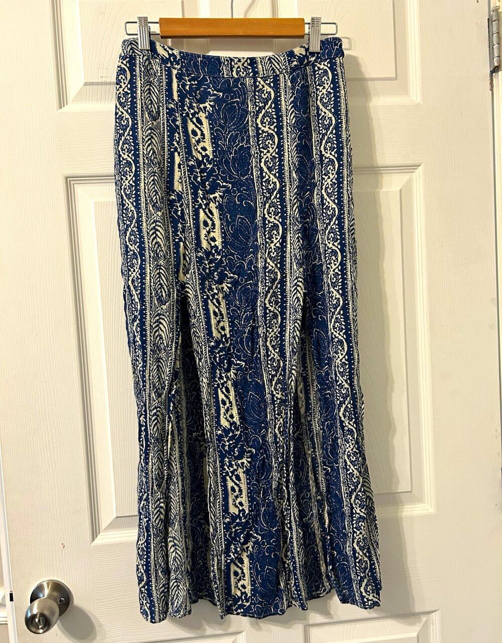 American Eagle Outfitters Blue/White Paisley A-Line Pleated Midi Skirt 8